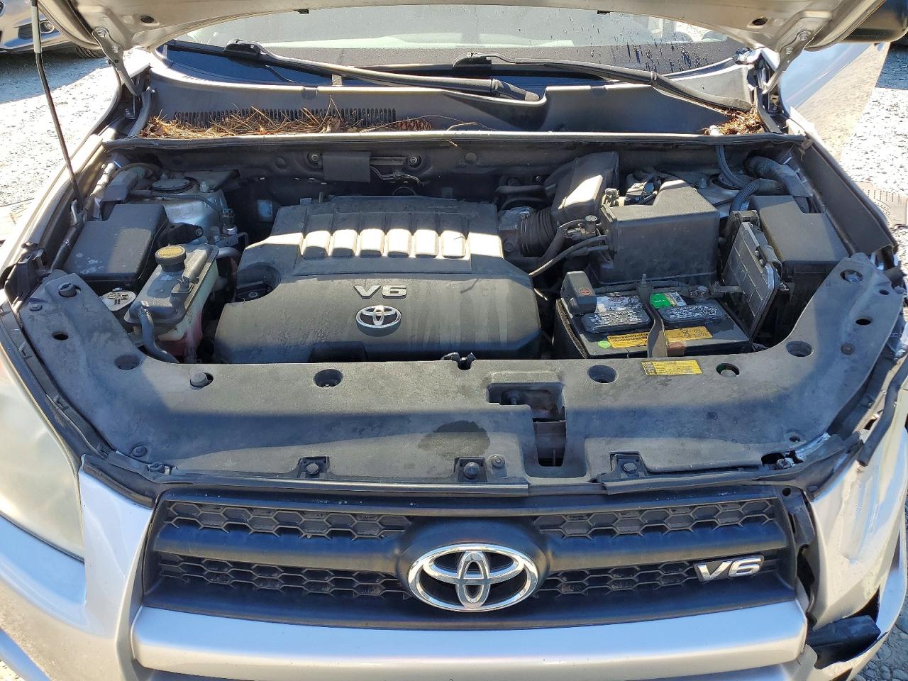 2009 Toyota Rav4 Base Silver vin: JTMBK33V19D002633
