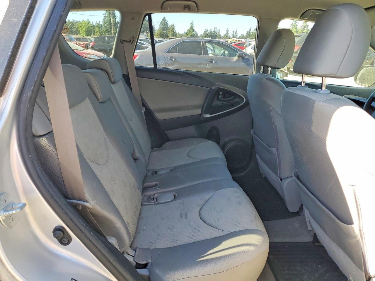 2009 Toyota Rav4 Base Silver vin: JTMBK33V19D002633