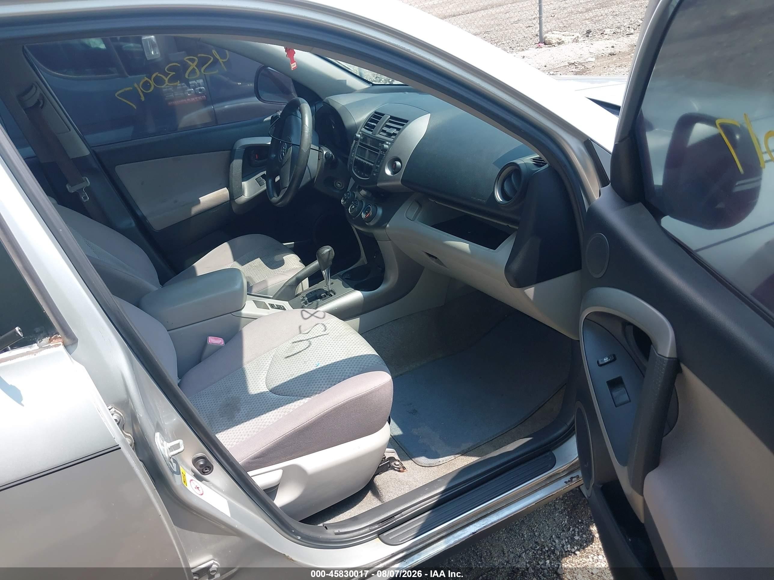 2006 Toyota Rav4 Base V6 Silver vin: JTMBK33V265003425
