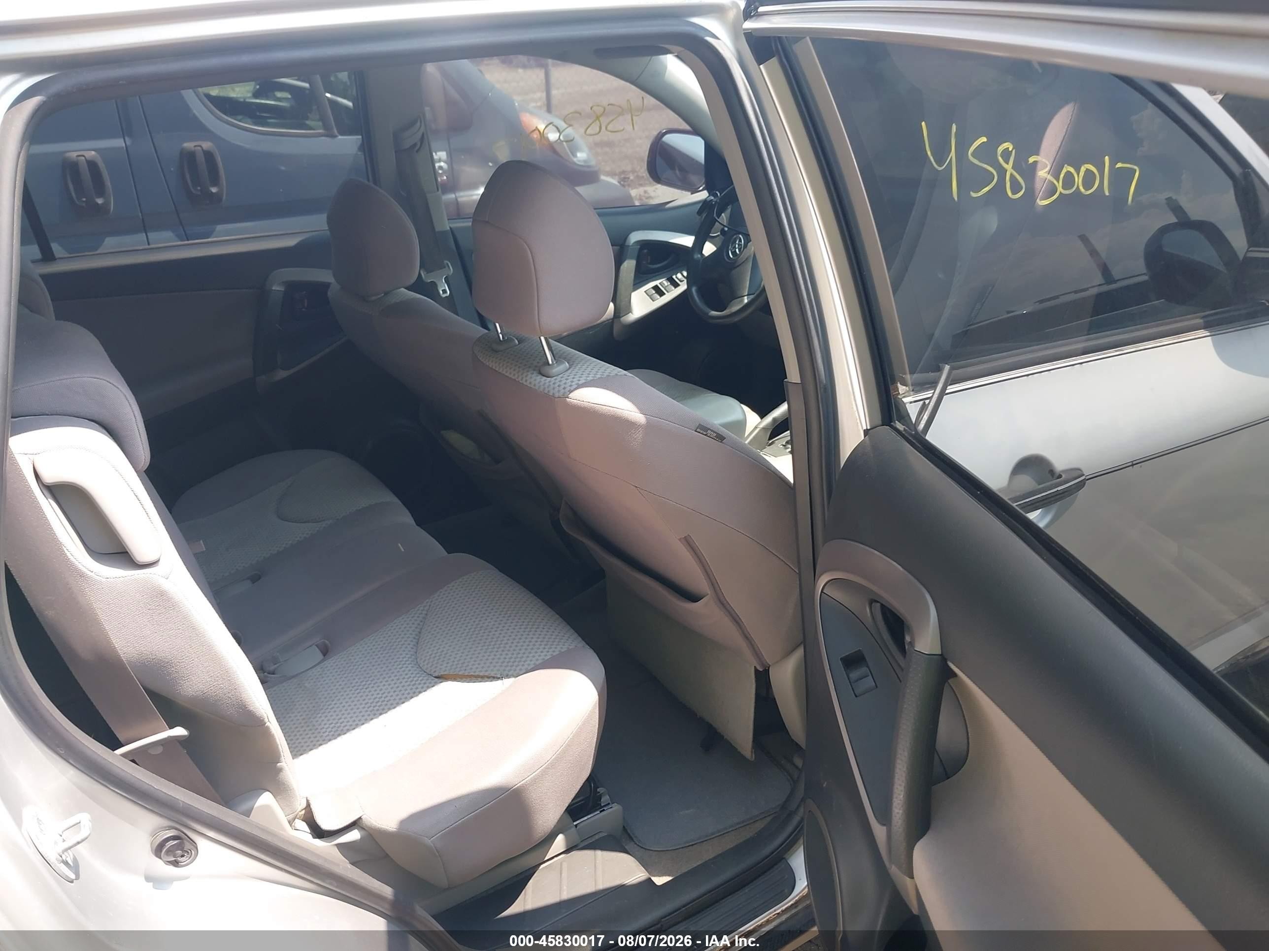 2006 Toyota Rav4 Base V6 Silver vin: JTMBK33V265003425