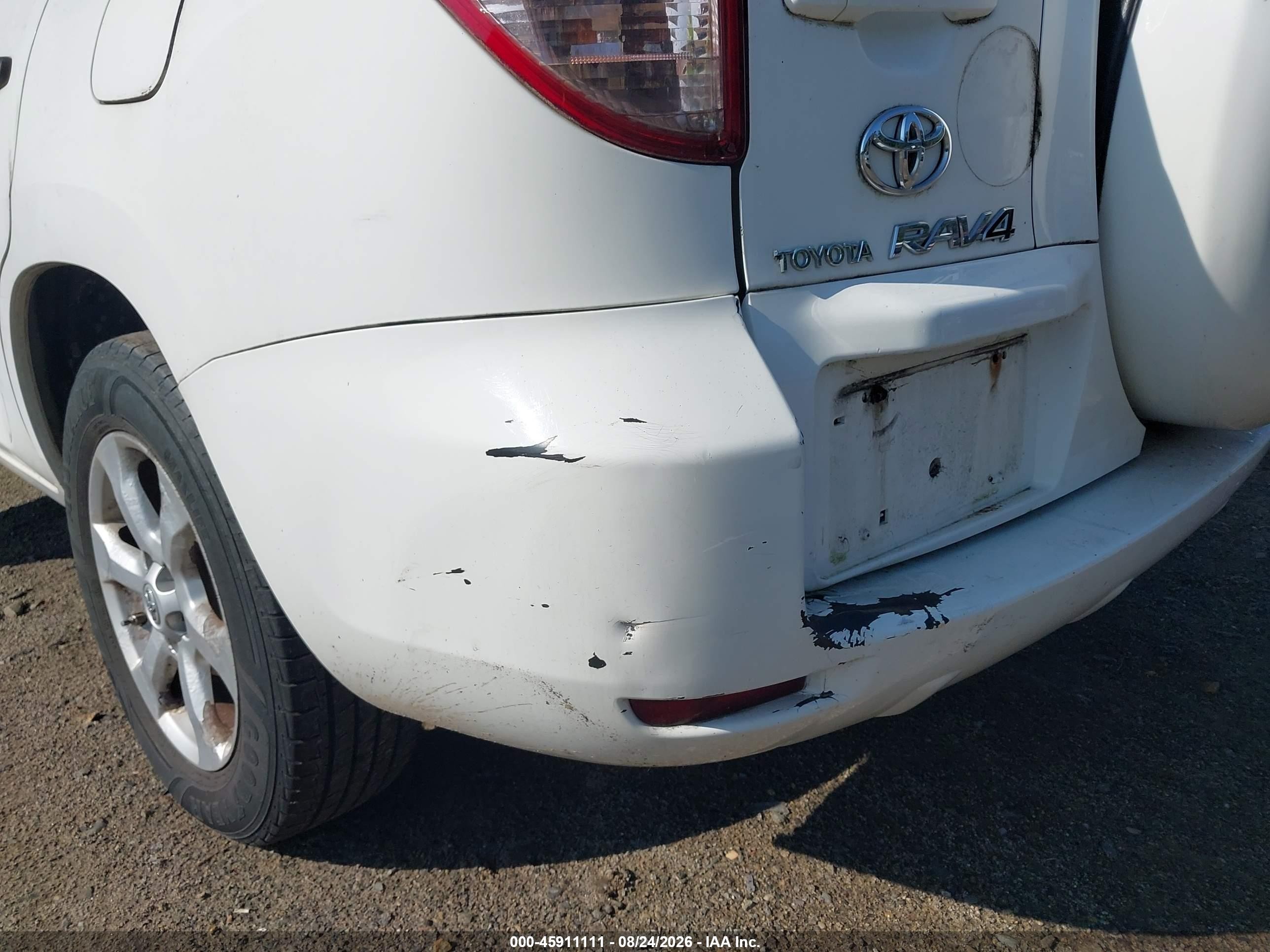 2007 Toyota Rav4 Base V6 (a5) Белый vin: JTMBK33V375037262