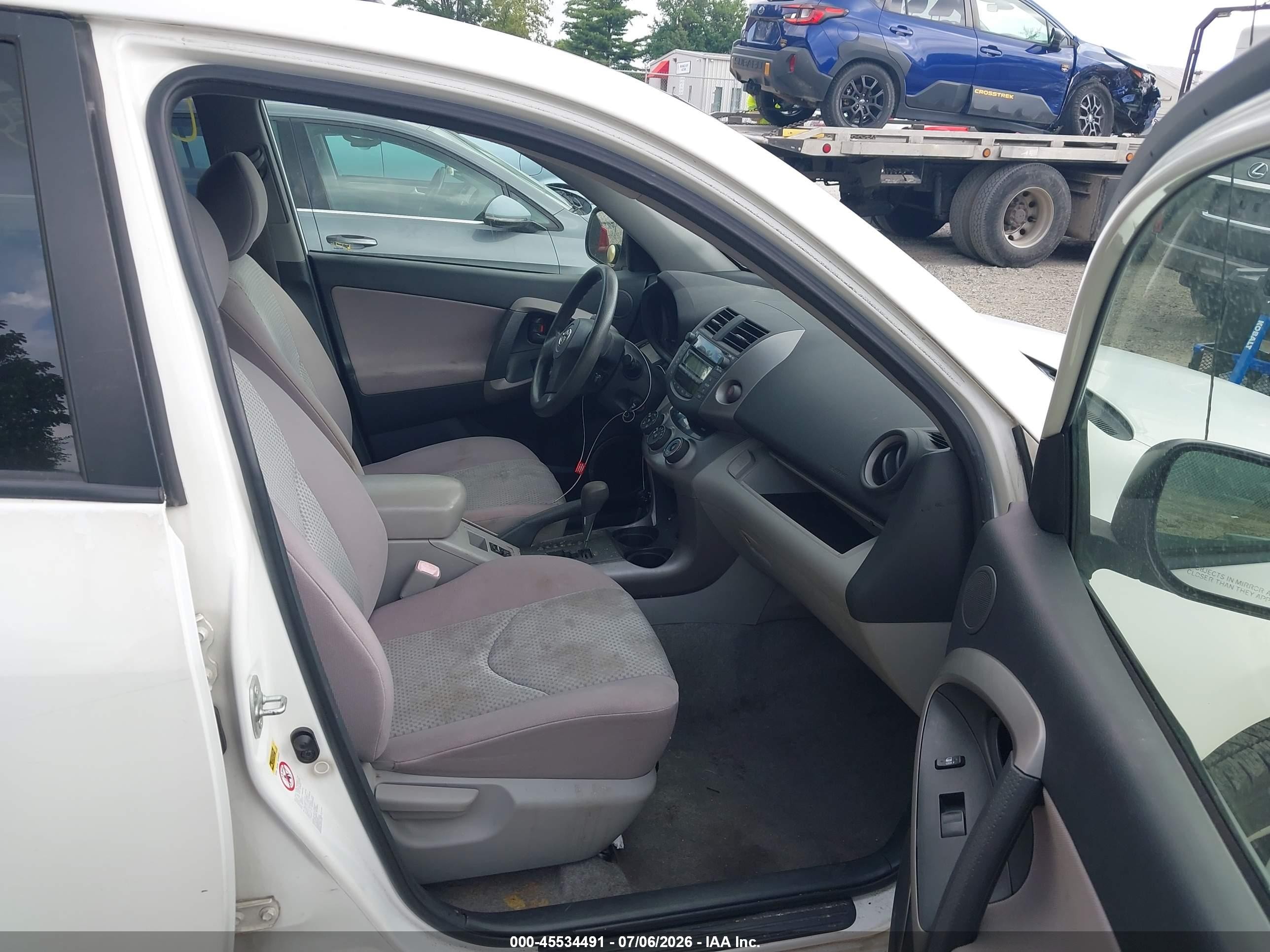 2007 Toyota Rav4 Base V6 (a5) Silver vin: JTMBK33V376012677