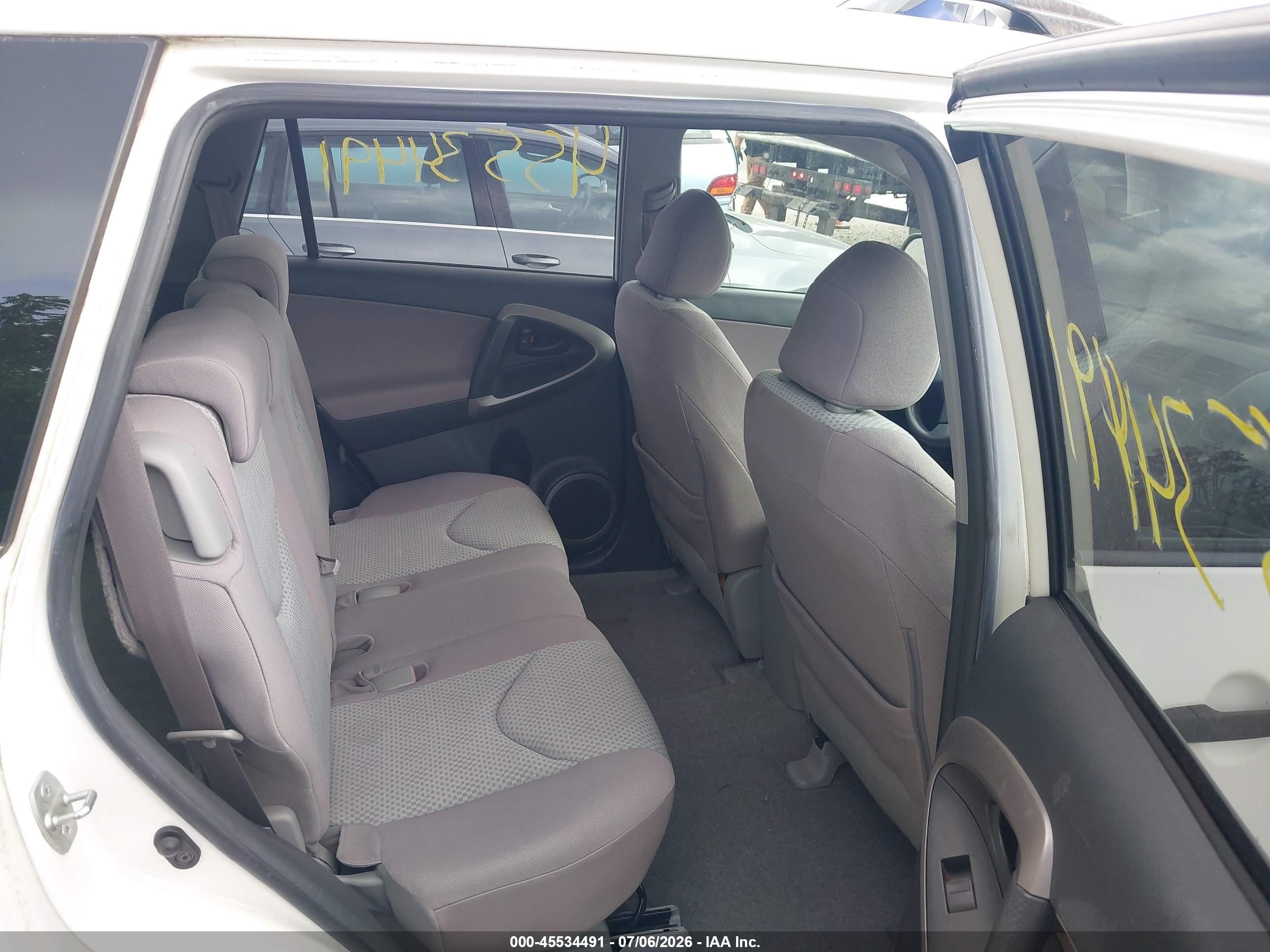 2007 Toyota Rav4 Base V6 (a5) Silver vin: JTMBK33V376012677