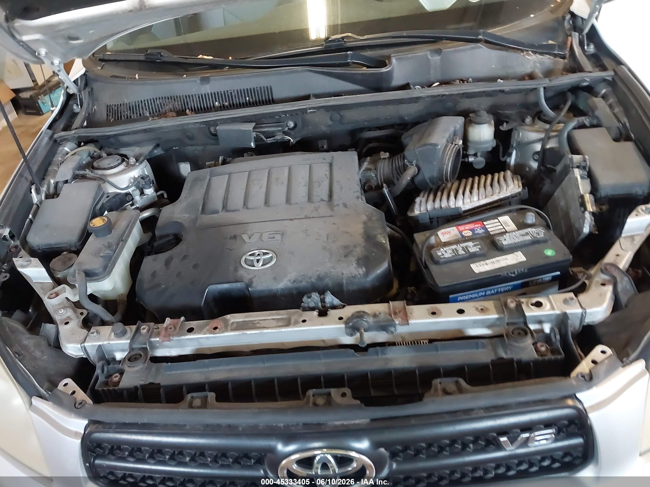 2008 Toyota Rav4 Base V6 Silver vin: JTMBK33V386039234