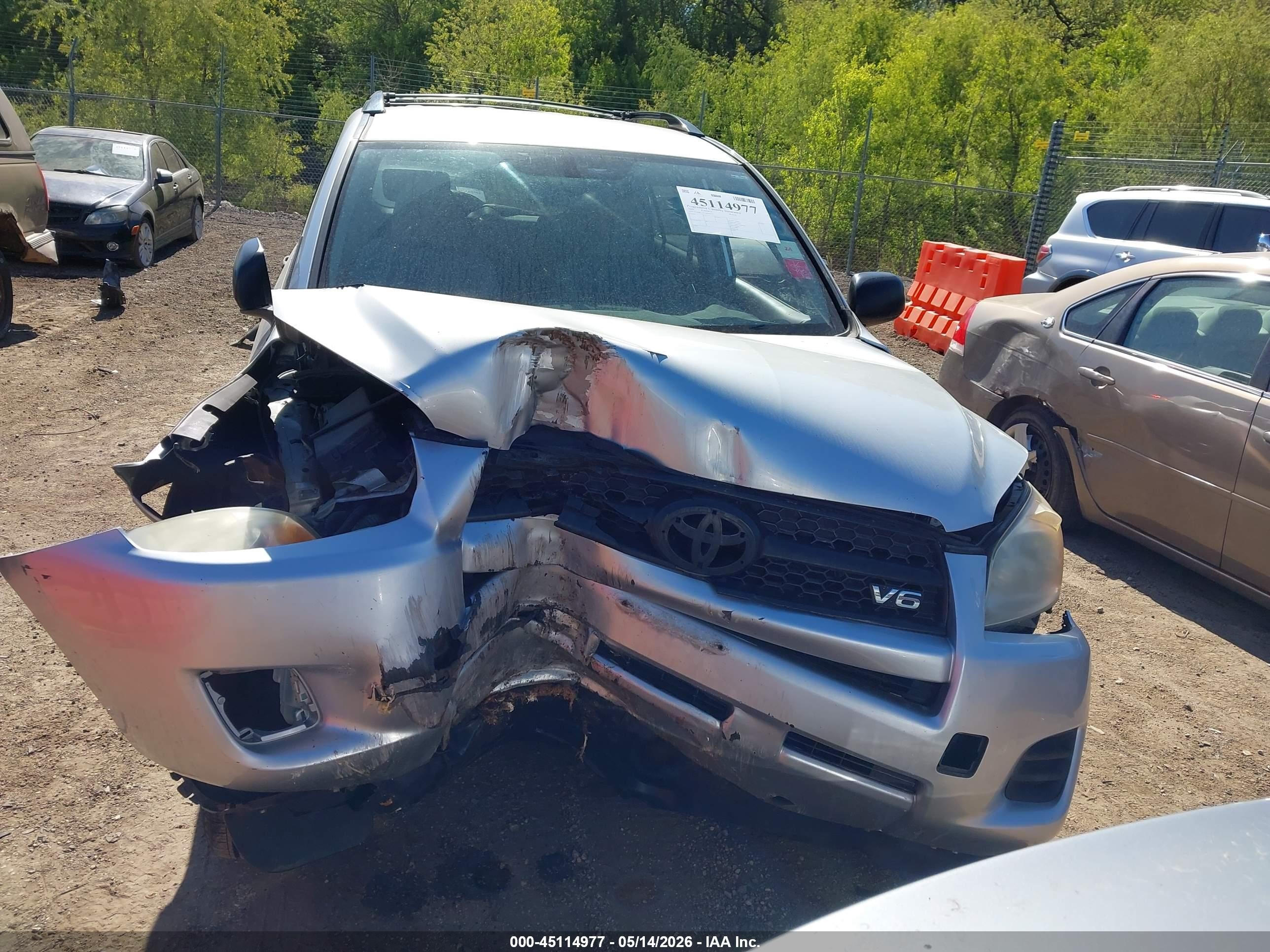 2009 Toyota Rav4 Base V6 Silver vin: JTMBK33V39D003671
