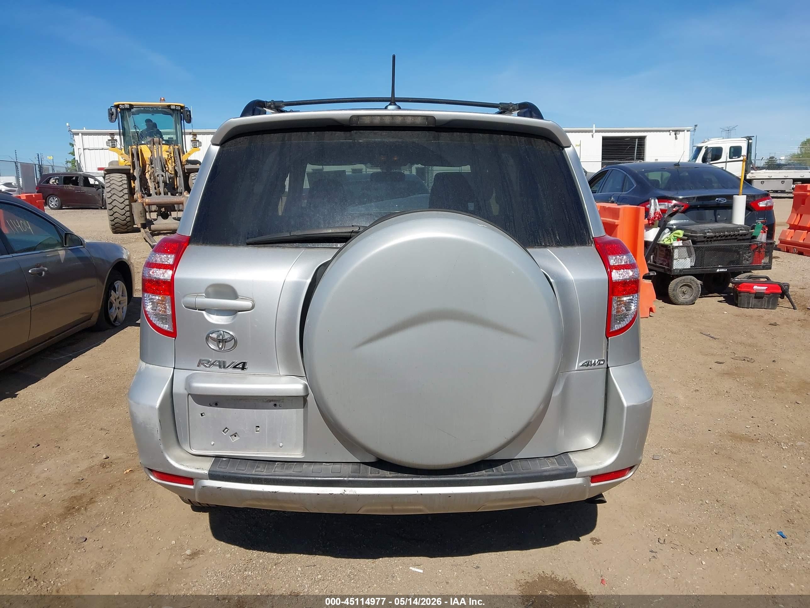 2009 Toyota Rav4 Base V6 Silver vin: JTMBK33V39D003671