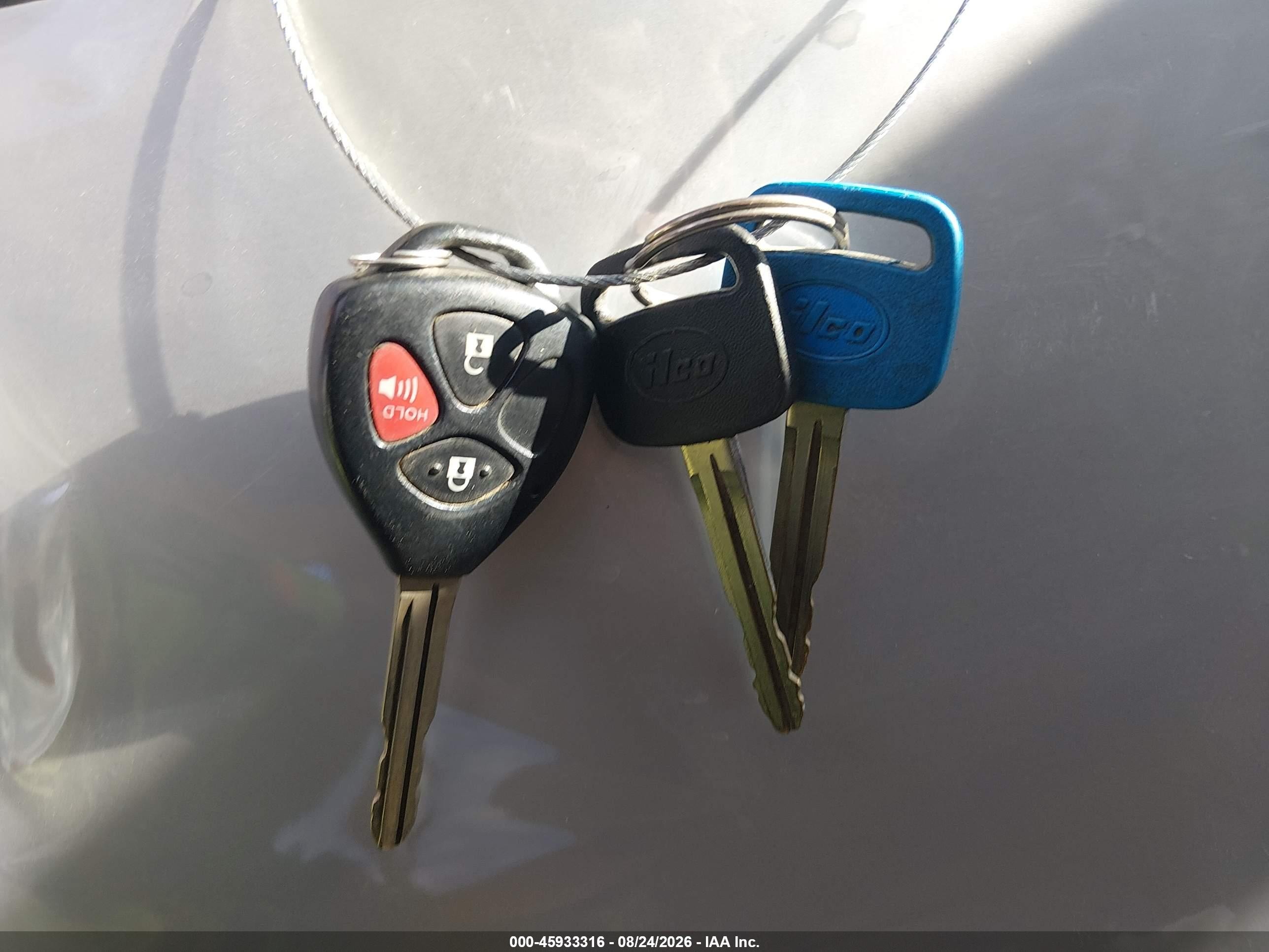 2006 Toyota Rav4 Base V6 Белый vin: JTMBK33V466006983