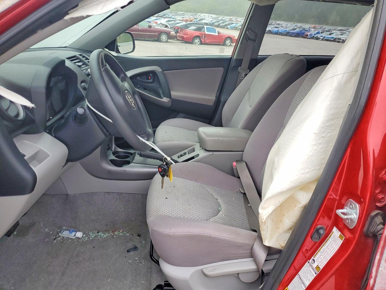 2007 Toyota Rav4 Base Red vin: JTMBK33V475039666