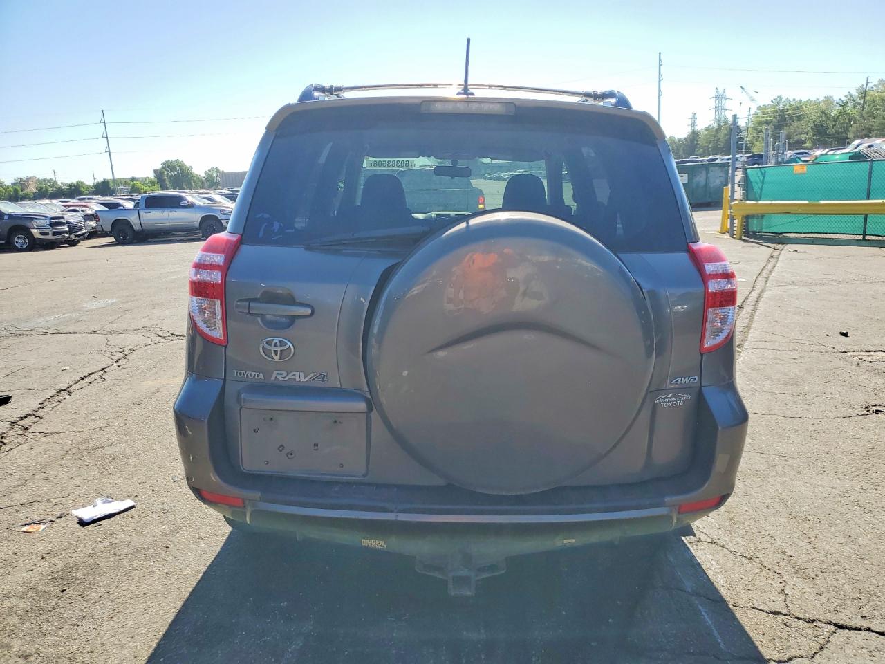 2009 Toyota Rav4 Base Brown vin: JTMBK33V49D008684