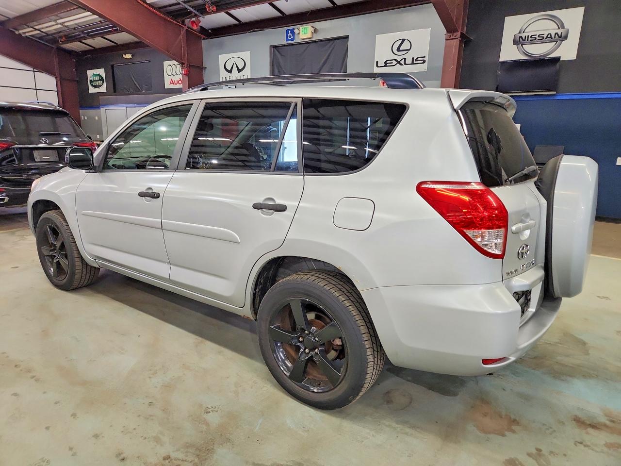 2006 Toyota Rav4 Base Silver vin: JTMBK33V666005186