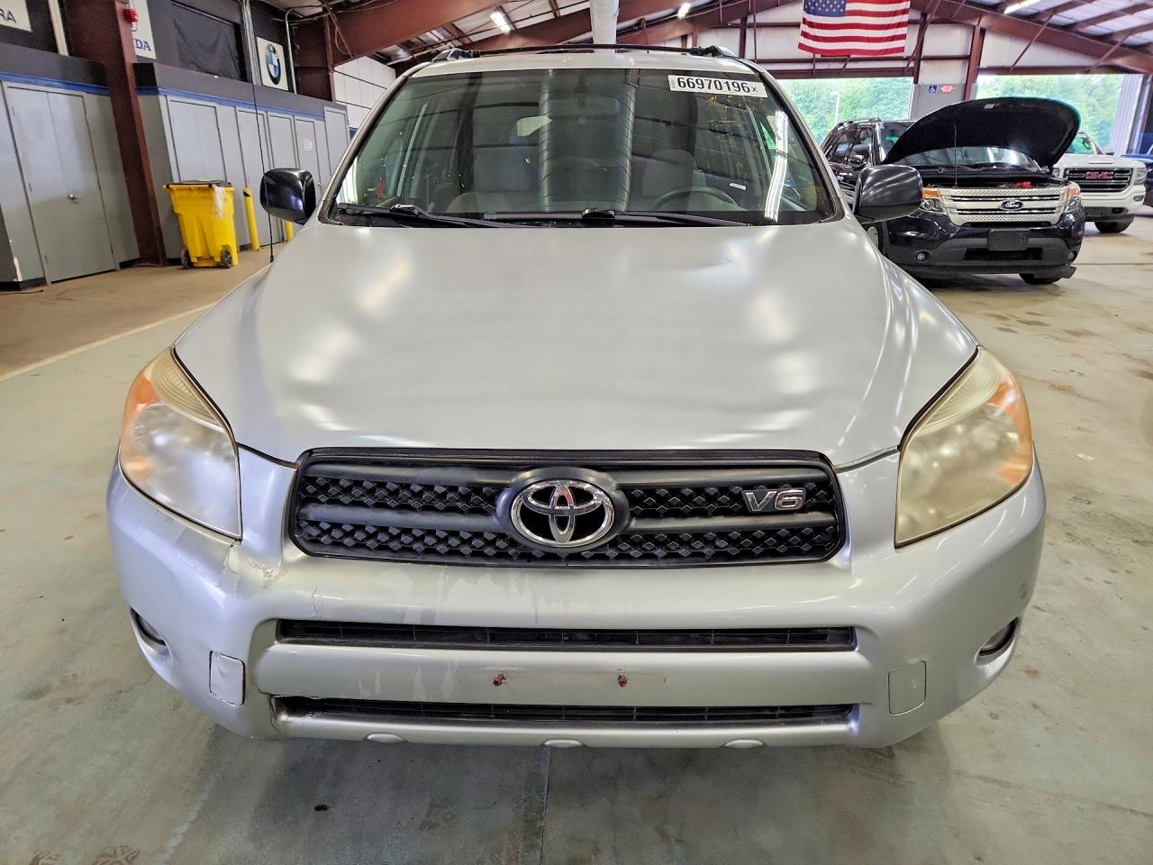 2006 Toyota Rav4 Base Silver vin: JTMBK33V666005186
