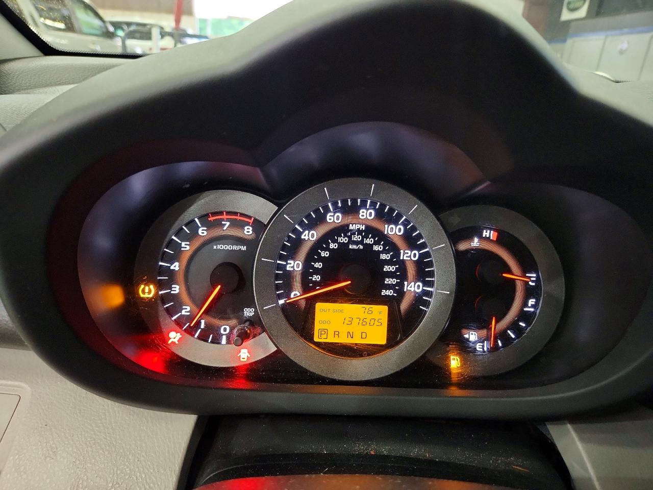 2006 Toyota Rav4 Base Silver vin: JTMBK33V666005186