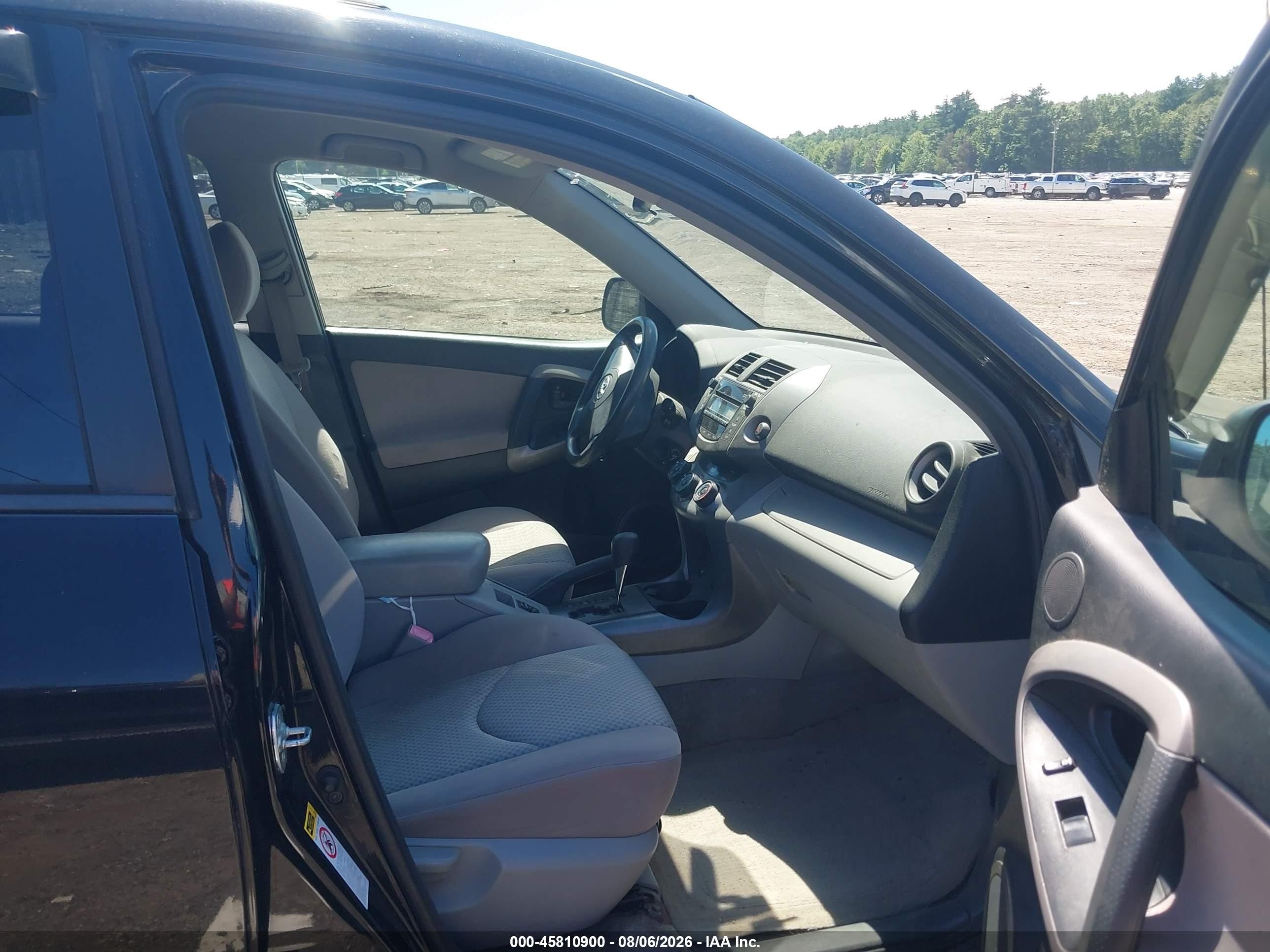 2008 Toyota Rav4 Base V6 Черный vin: JTMBK33V785070945