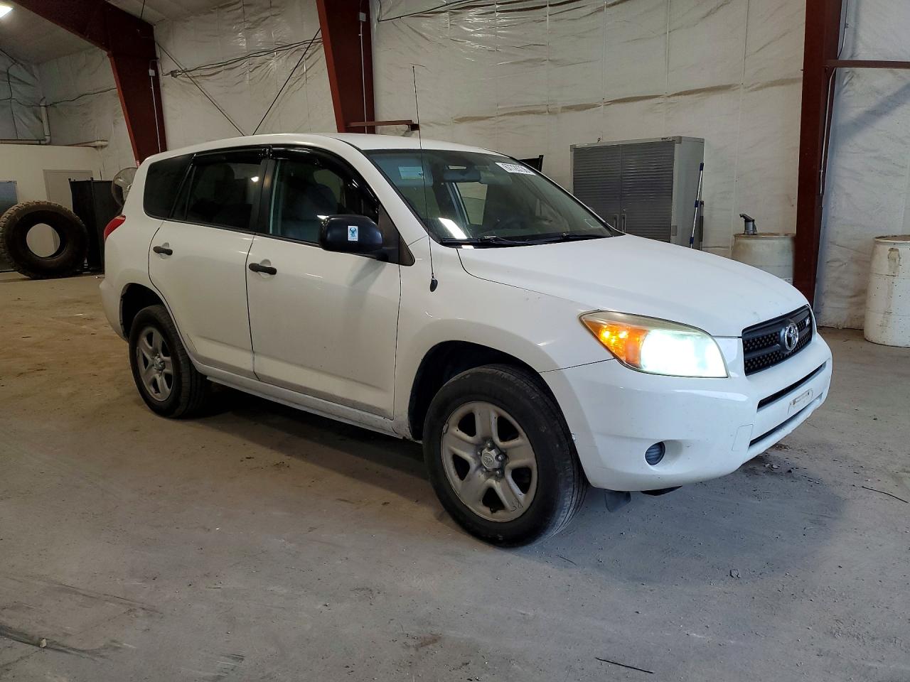 2008 Toyota Rav4 Base Белый vin: JTMBK33V786030956
