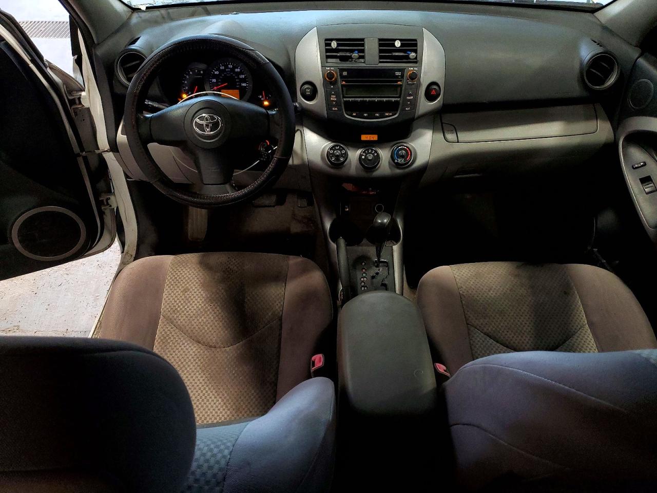 2008 Toyota Rav4 Base Белый vin: JTMBK33V786030956