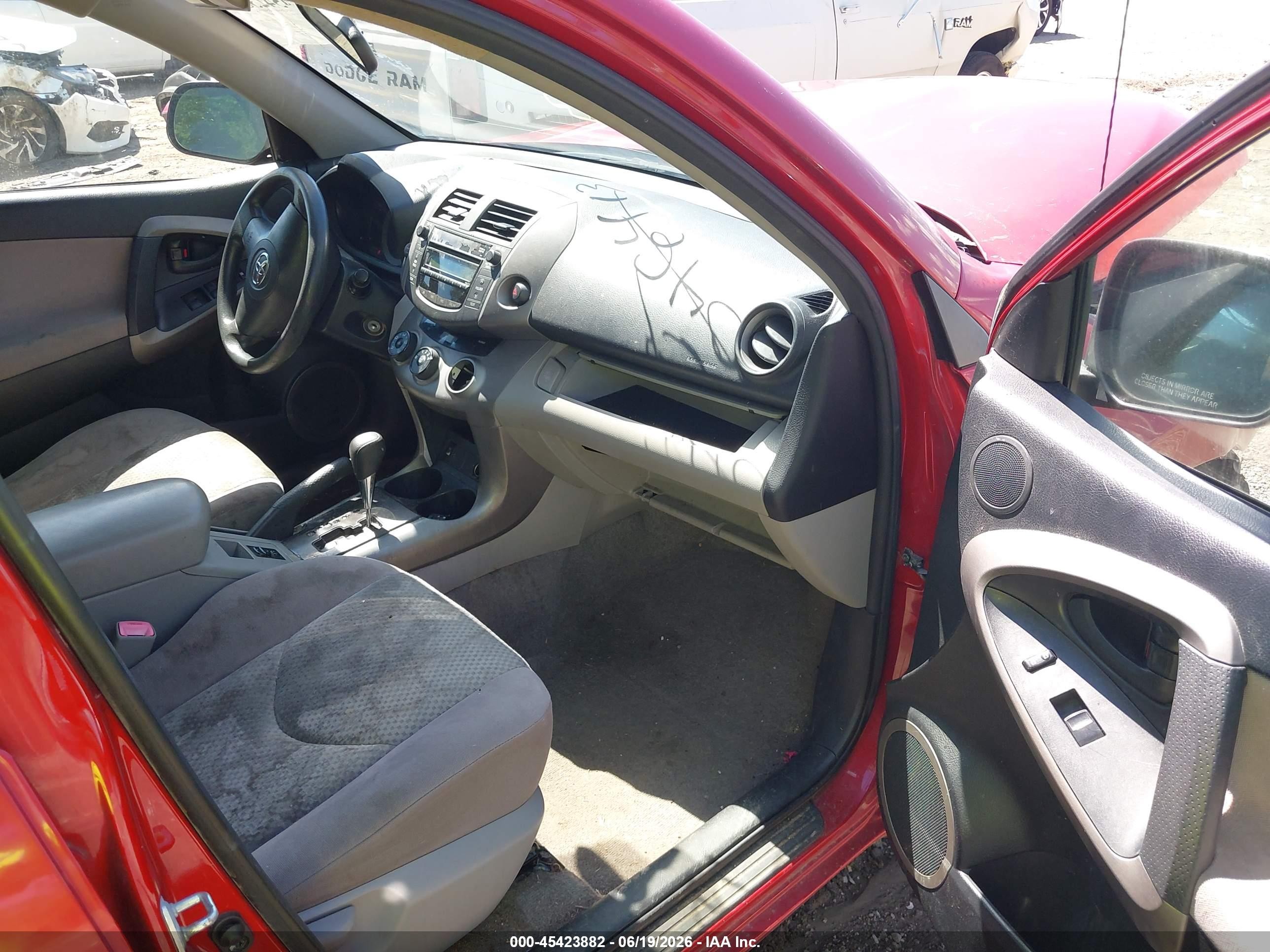 2008 Toyota Rav4 Base V6 Red vin: JTMBK33V885046413
