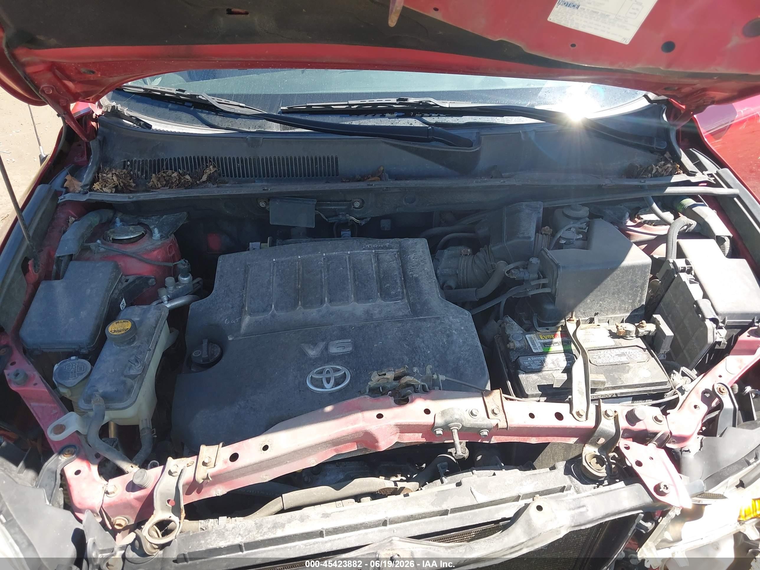 2008 Toyota Rav4 Base V6 Red vin: JTMBK33V885046413