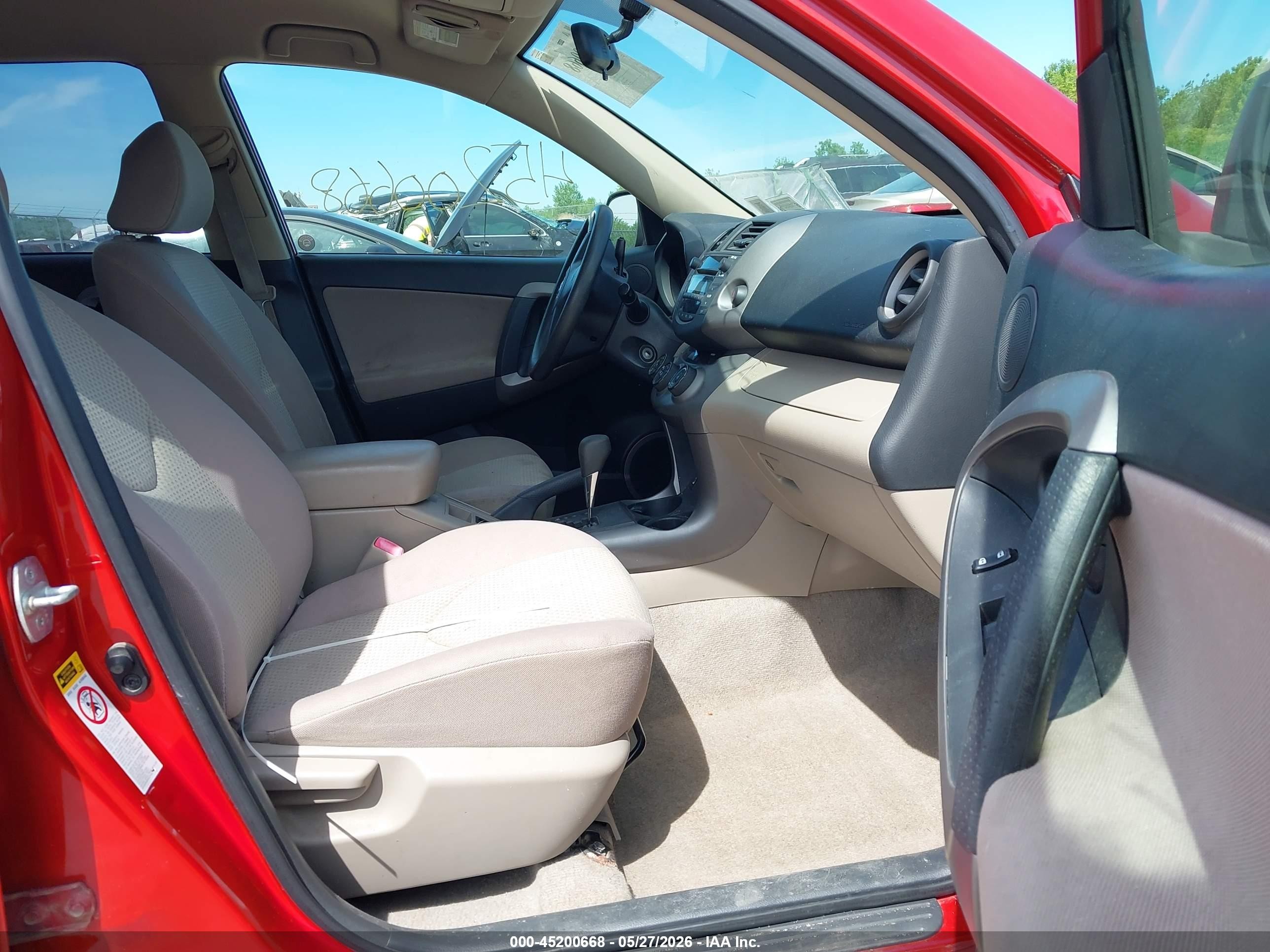 2008 Toyota Rav4 Base V6 Красный vin: JTMBK33V886037138