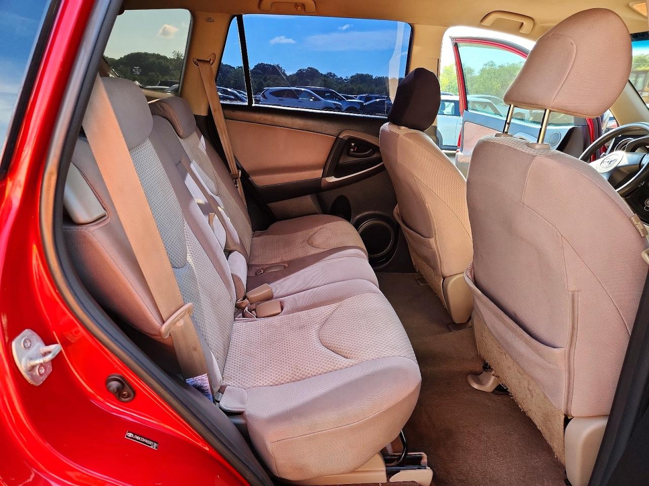 2006 Toyota Rav4 Base Red vin: JTMBK33V965001381