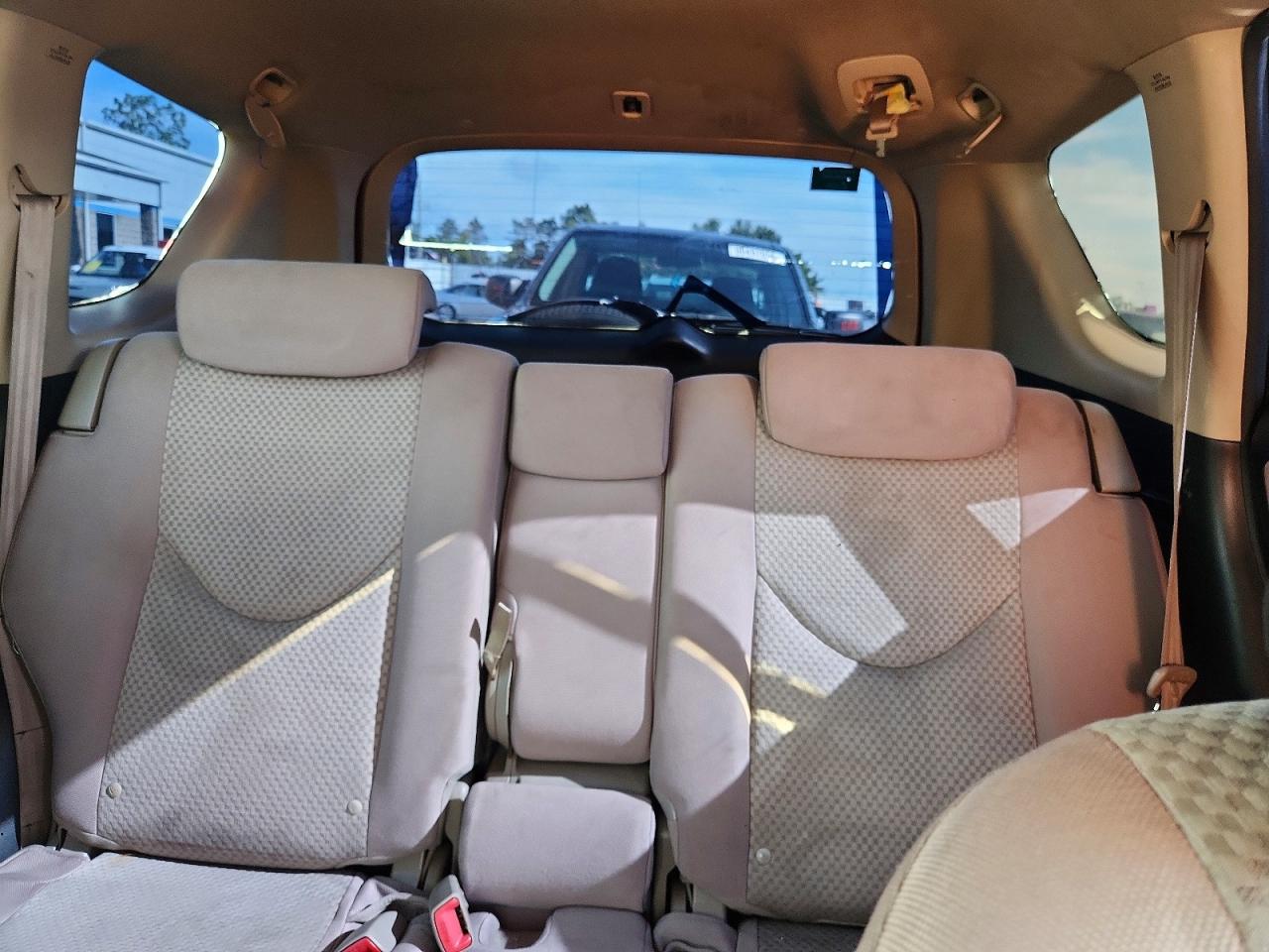 2006 Toyota Rav4 Base Red vin: JTMBK33V965001381