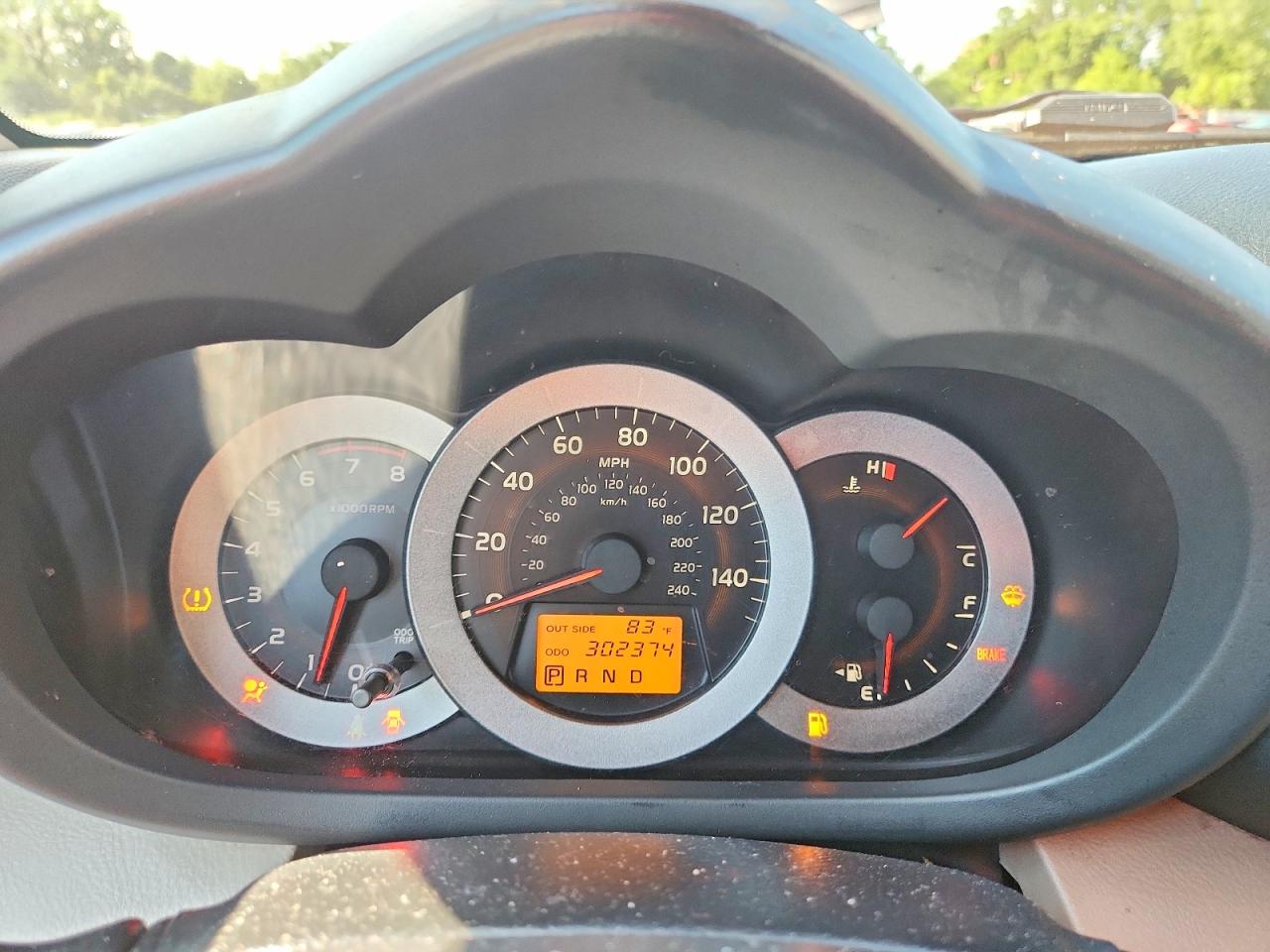 2006 Toyota Rav4 Base Red vin: JTMBK33V965001381
