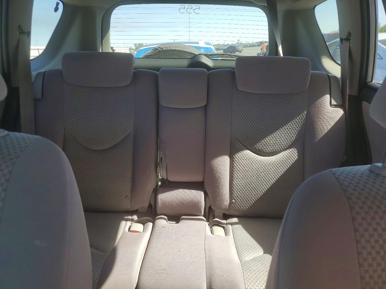 2007 Toyota Rav4 Base Silver vin: JTMBK33V975029862