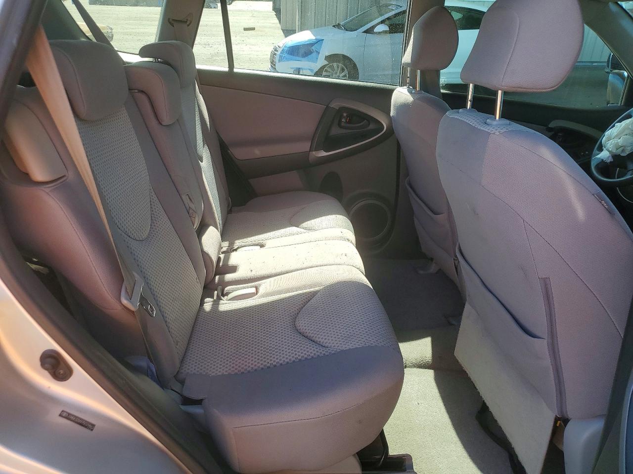 2007 Toyota Rav4 Base Silver vin: JTMBK33V975029862