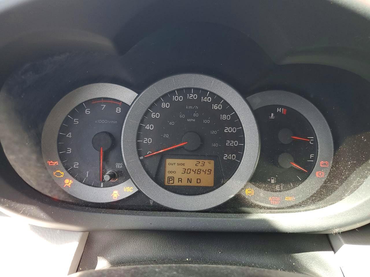 2008 Toyota Rav4 Base Silver vin: JTMBK33V985071028