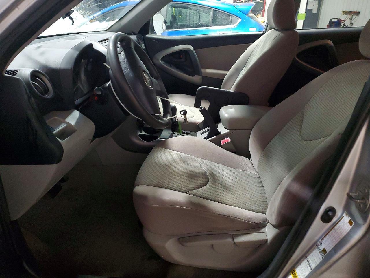 2007 Toyota Rav4 Silver vin: JTMBK33VX76016077