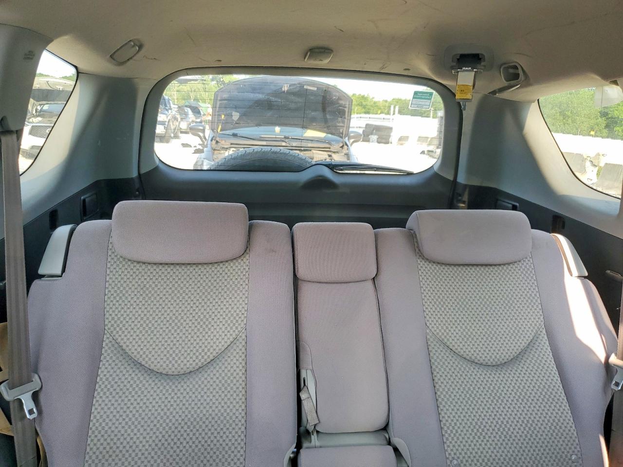 2008 Toyota Rav4 Base Серебряный vin: JTMBK33VX86043765