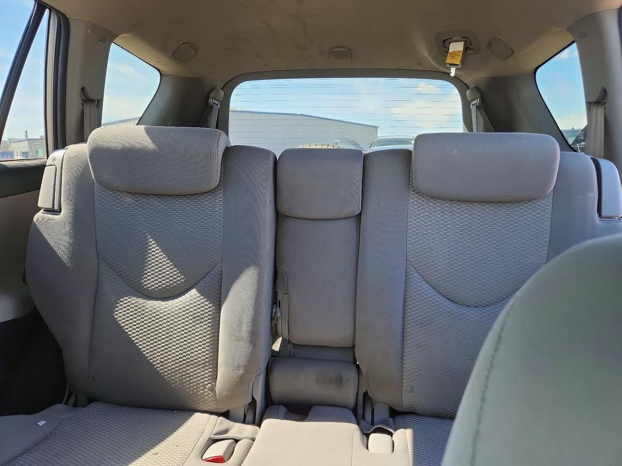 2007 Toyota Rav4 Limited Silver vin: JTMBK34V075038223