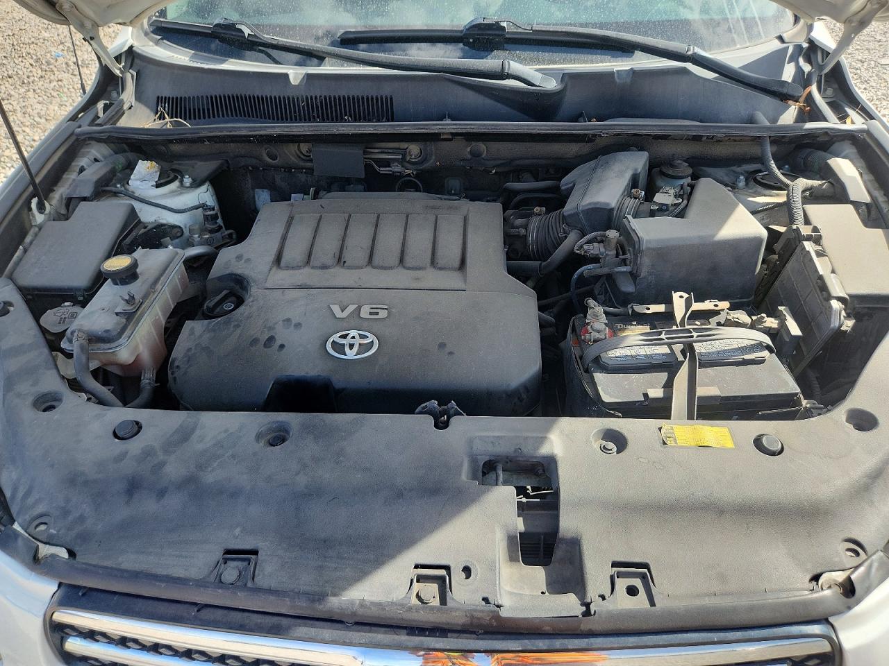 2007 Toyota Rav4 Limited White vin: JTMBK34V375029404