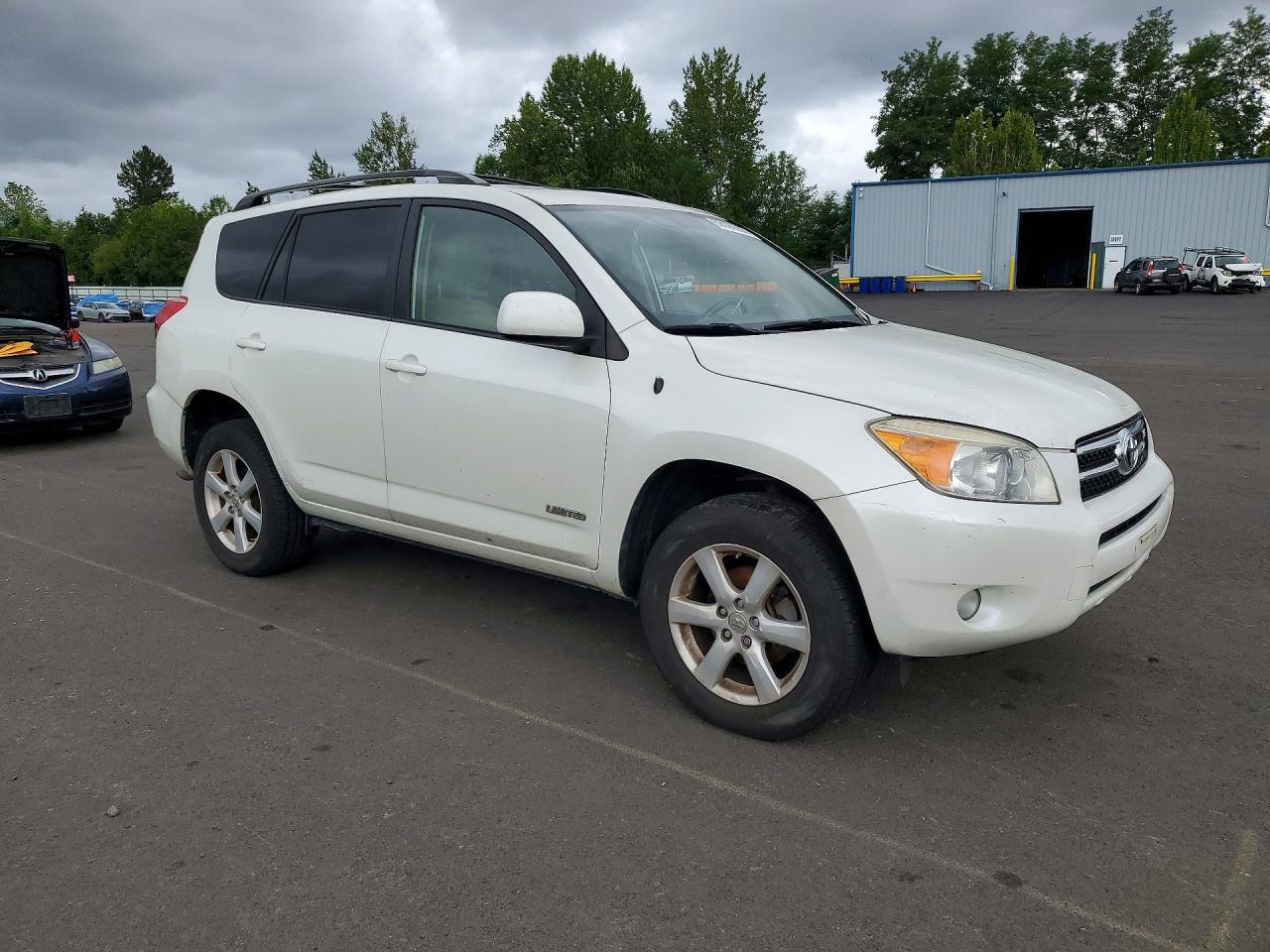 2008 Toyota Rav4 Limited White vin: JTMBK34V585049025