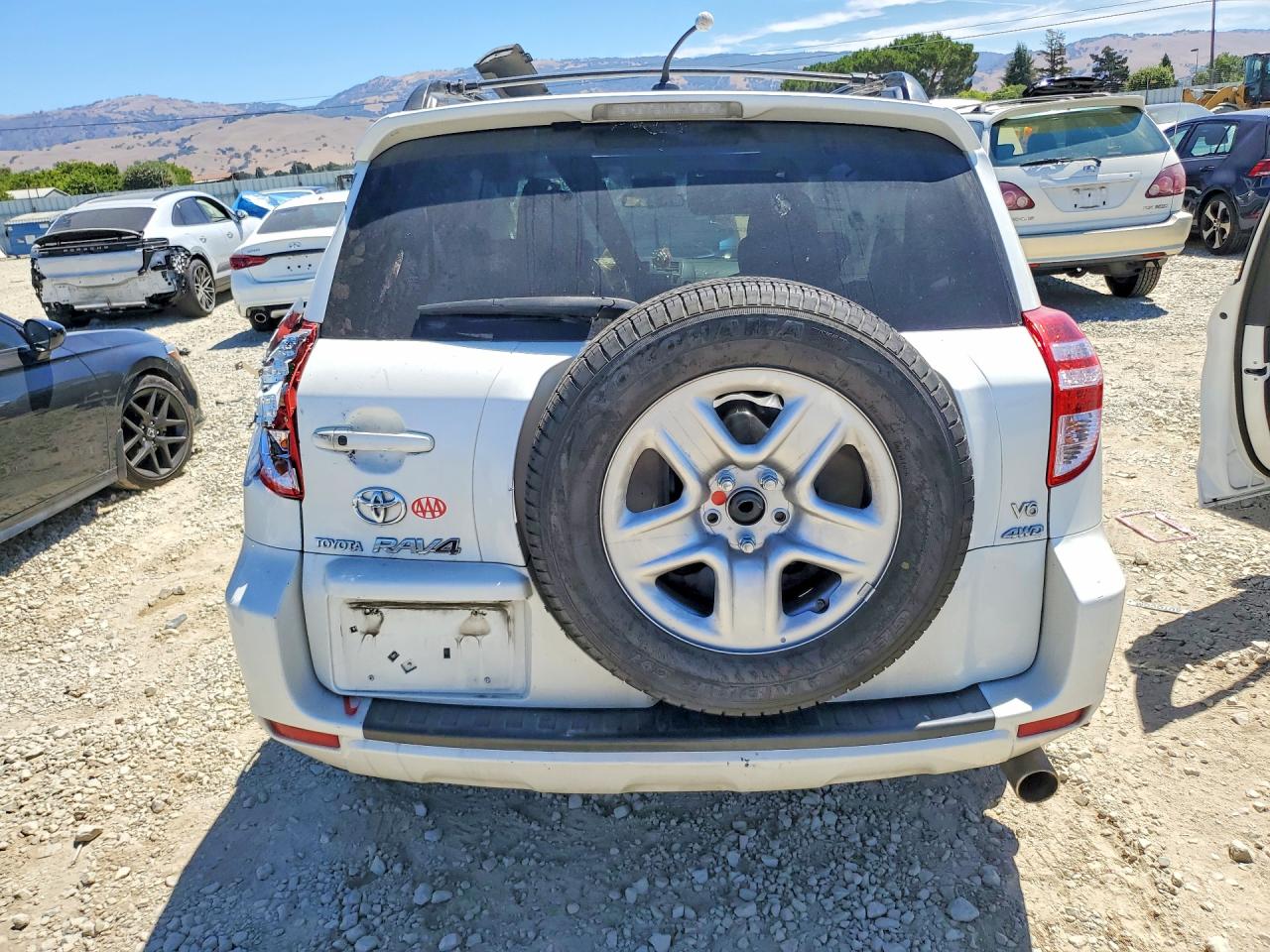 2009 Toyota Rav4 Limited White vin: JTMBK34V795071593