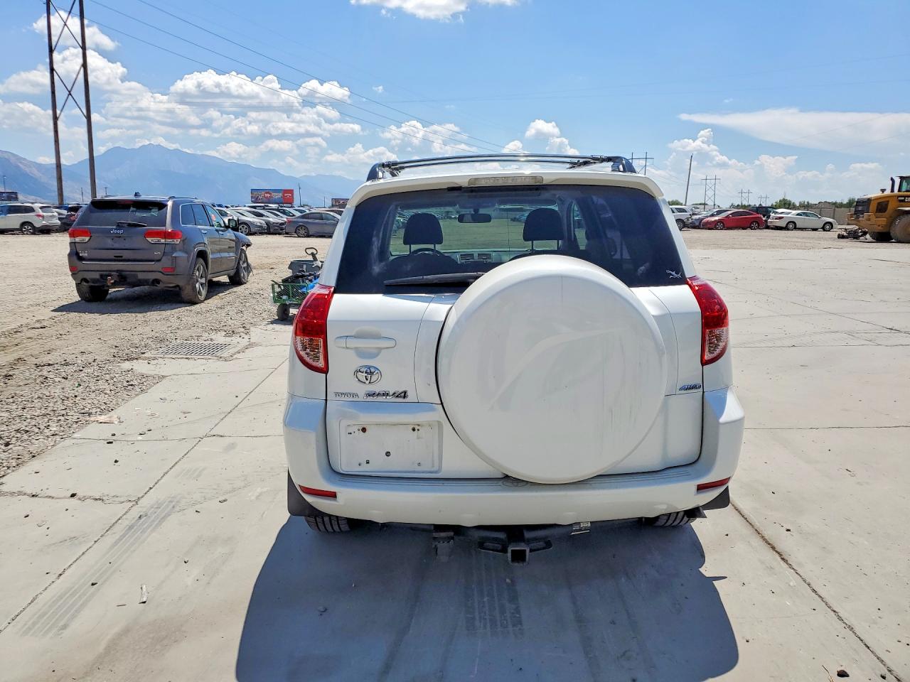 2008 Toyota Rav4 Limited White vin: JTMBK34VX85048551