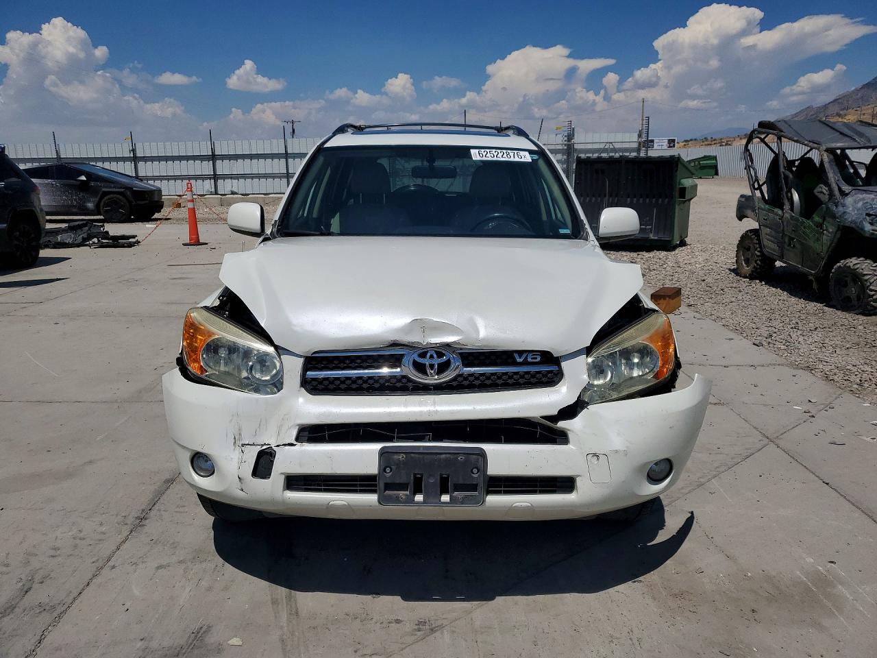 2008 Toyota Rav4 Limited White vin: JTMBK34VX85048551