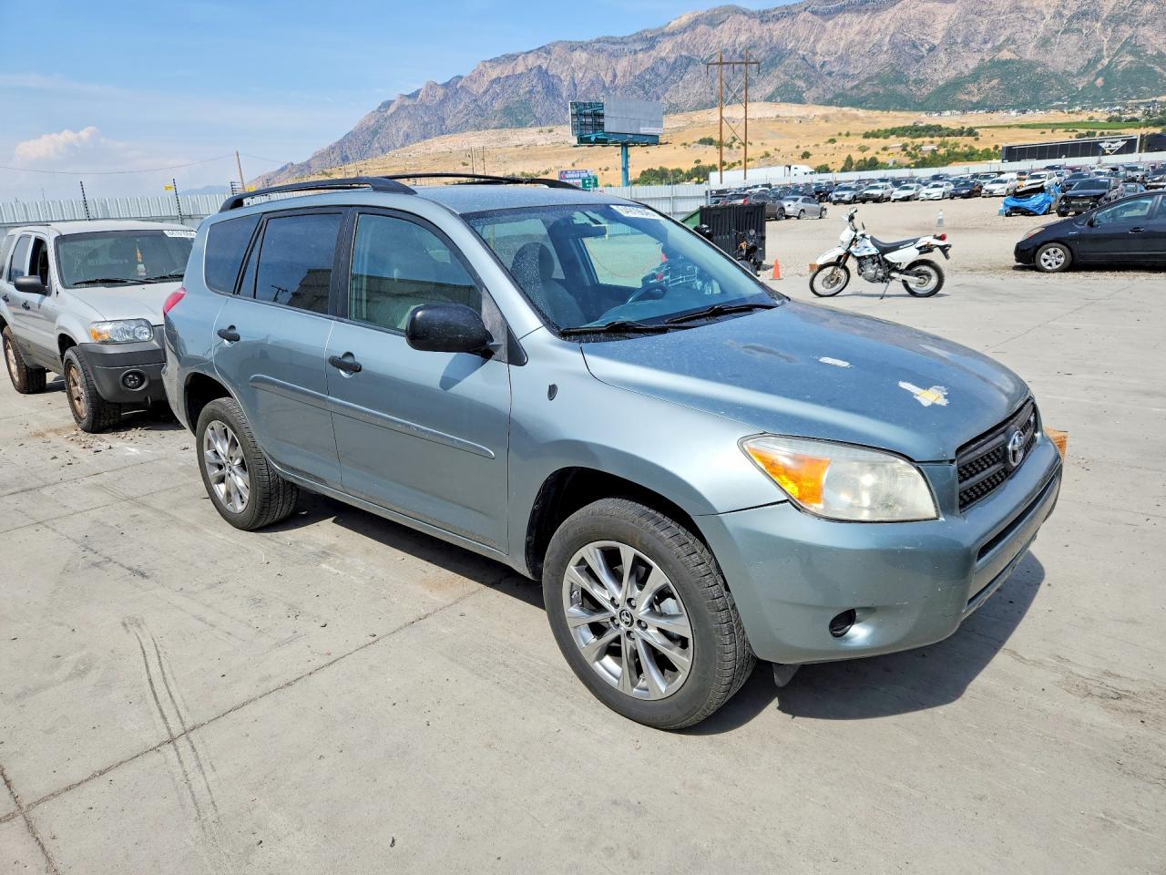 2007 Toyota Rav4 Base Зеленый vin: JTMBK35V075025356