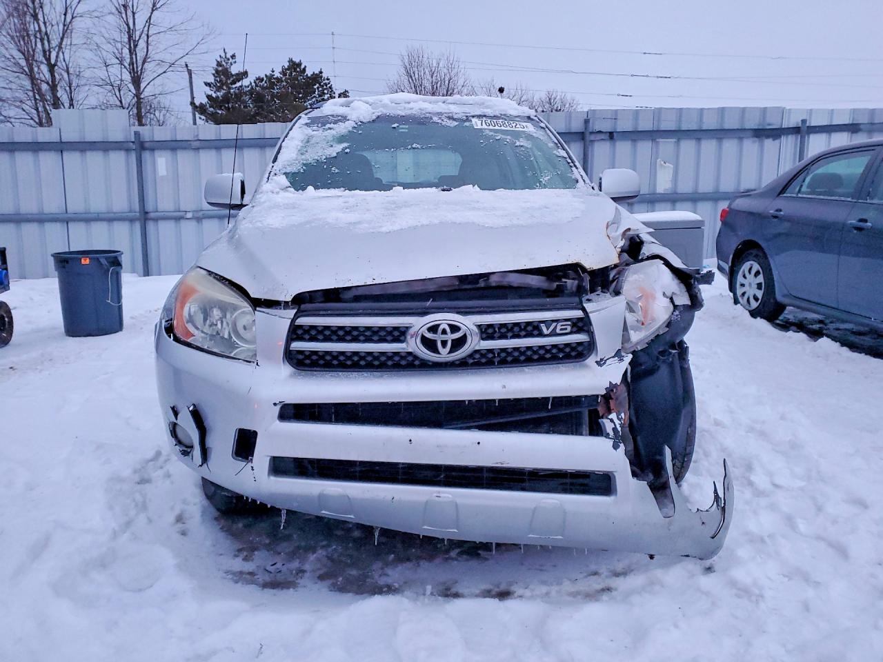 2008 Toyota Rav4 Silver vin: JTMBK35V085055734