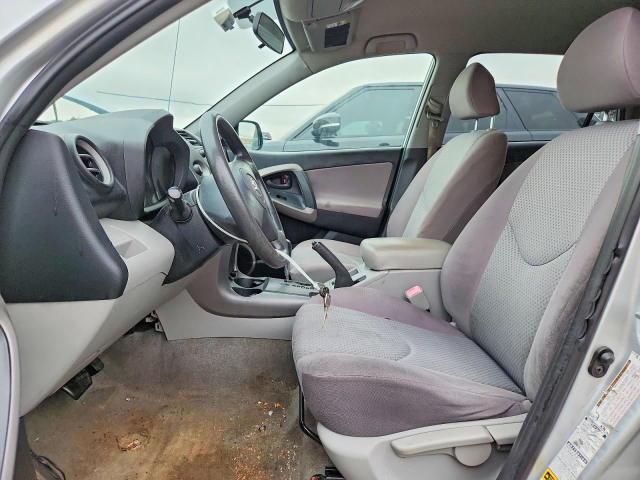 2007 Toyota Rav4 Base Серебряный vin: JTMBK35V175034616