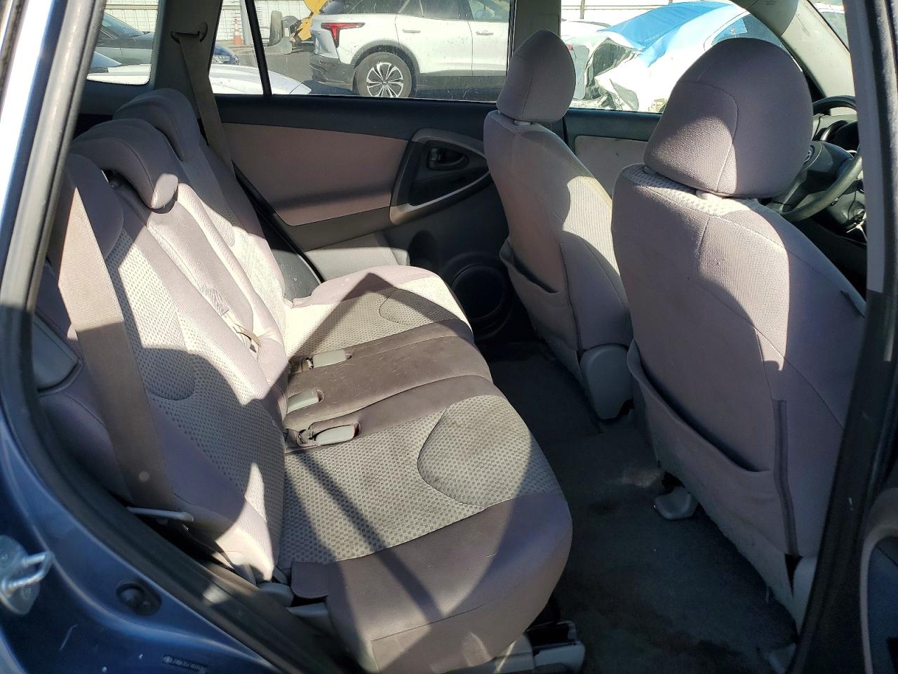 2008 Toyota Rav4 Base Blue vin: JTMBK35V185050865