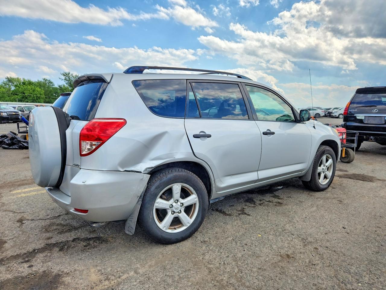 2007 Toyota Rav4 Base Silver vin: JTMBK35V275026881