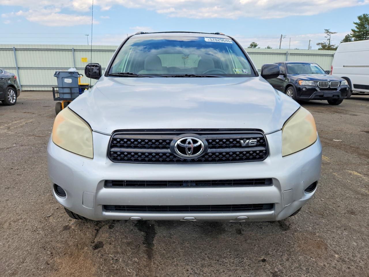 2007 Toyota Rav4 Base Silver vin: JTMBK35V275026881
