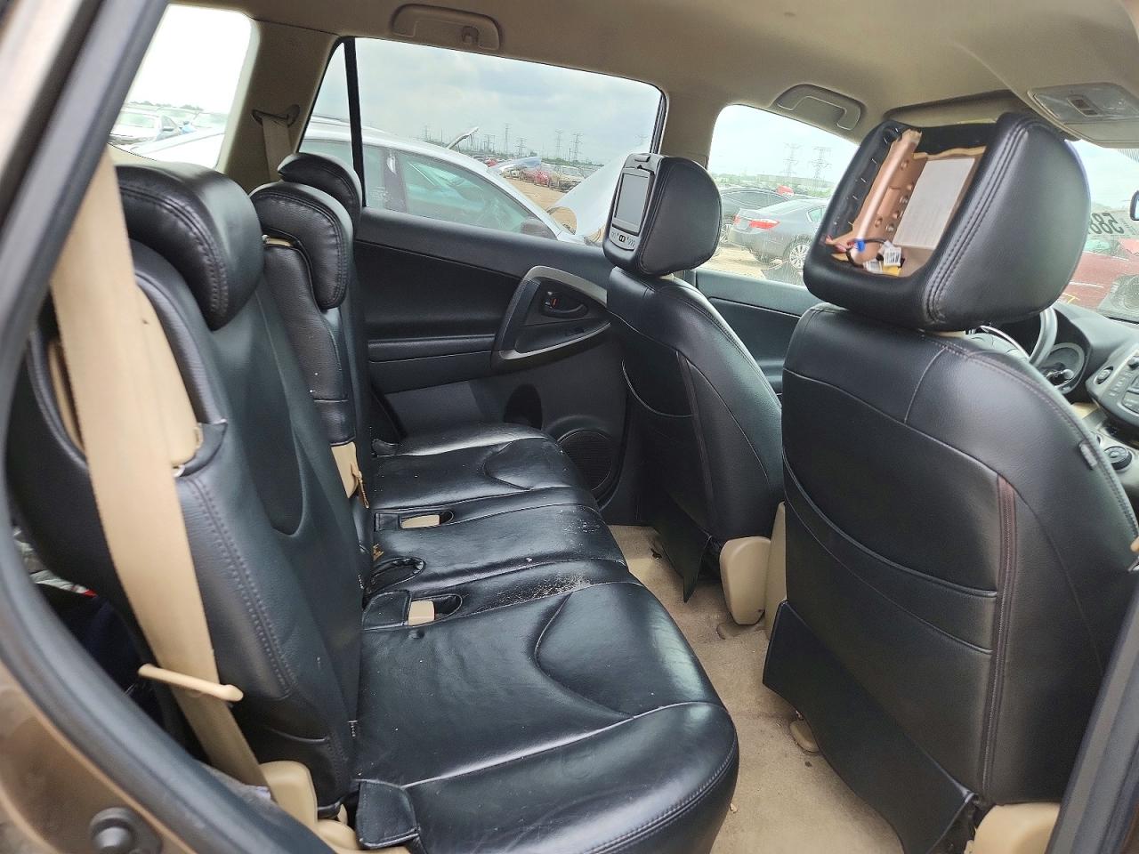 2009 Toyota Rav4 Base Brown vin: JTMBK35V295075680