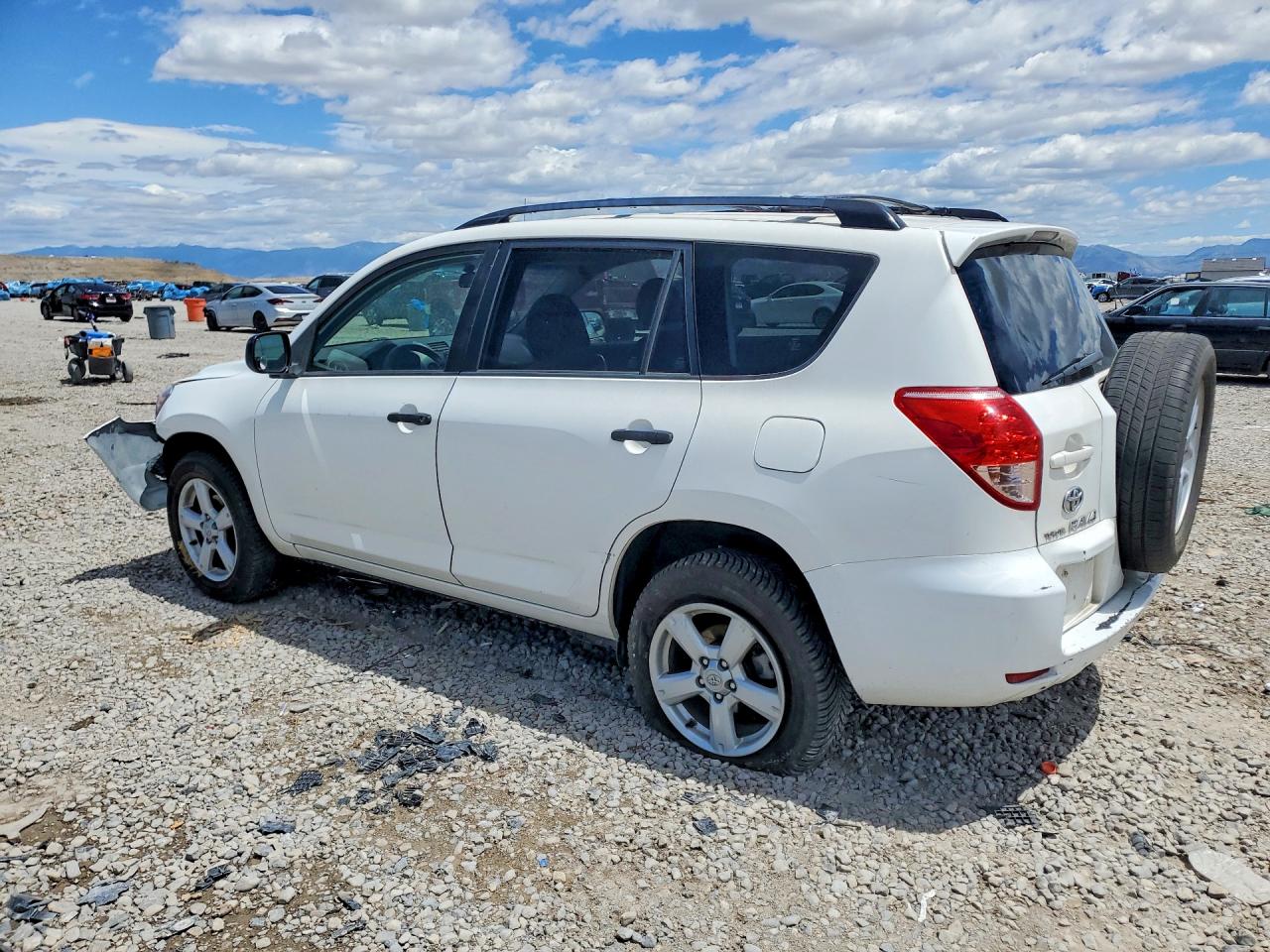 2008 Toyota Rav4 Base White vin: JTMBK35V385067893