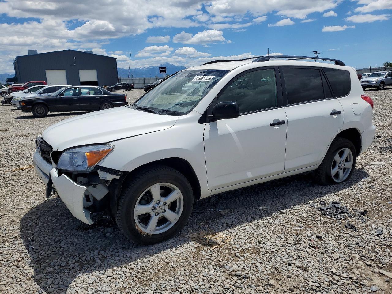 2008 Toyota Rav4 Base White vin: JTMBK35V385067893