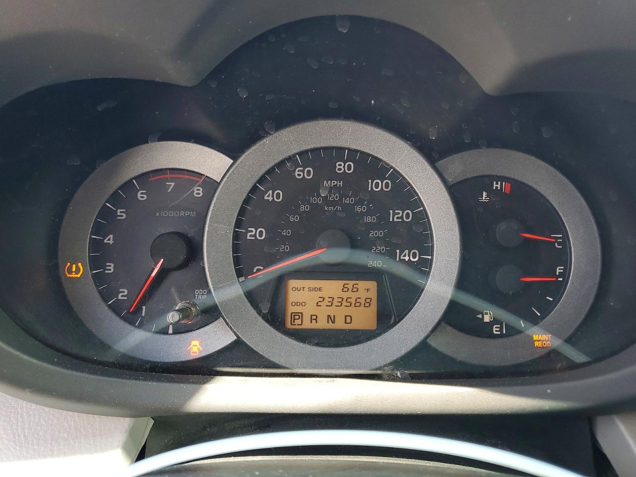 2008 Toyota Rav4 Base White vin: JTMBK35V385067893