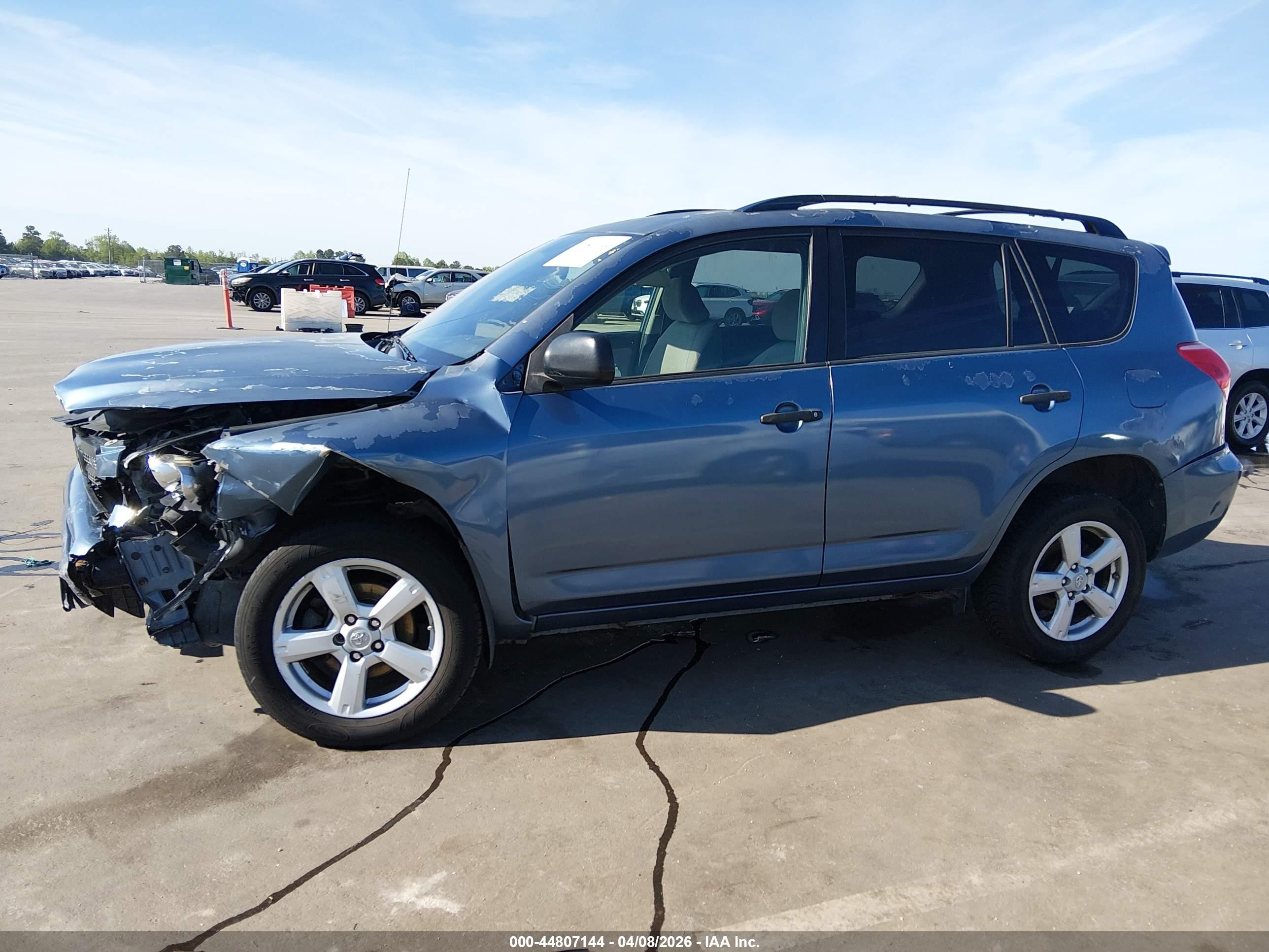 2007 Toyota Rav4 Base V6 Light Blue vin: JTMBK35V575025711