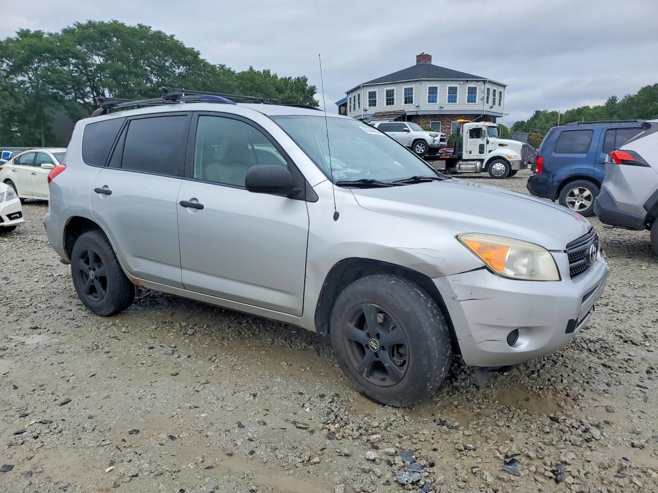 2007 Toyota Rav4 Base Silver vin: JTMBK35V675039259
