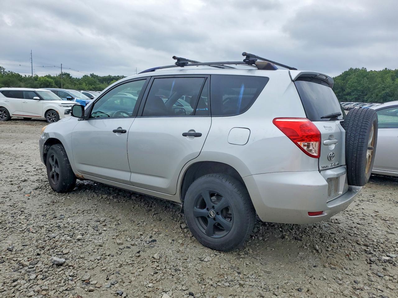 2007 Toyota Rav4 Base Silver vin: JTMBK35V675039259