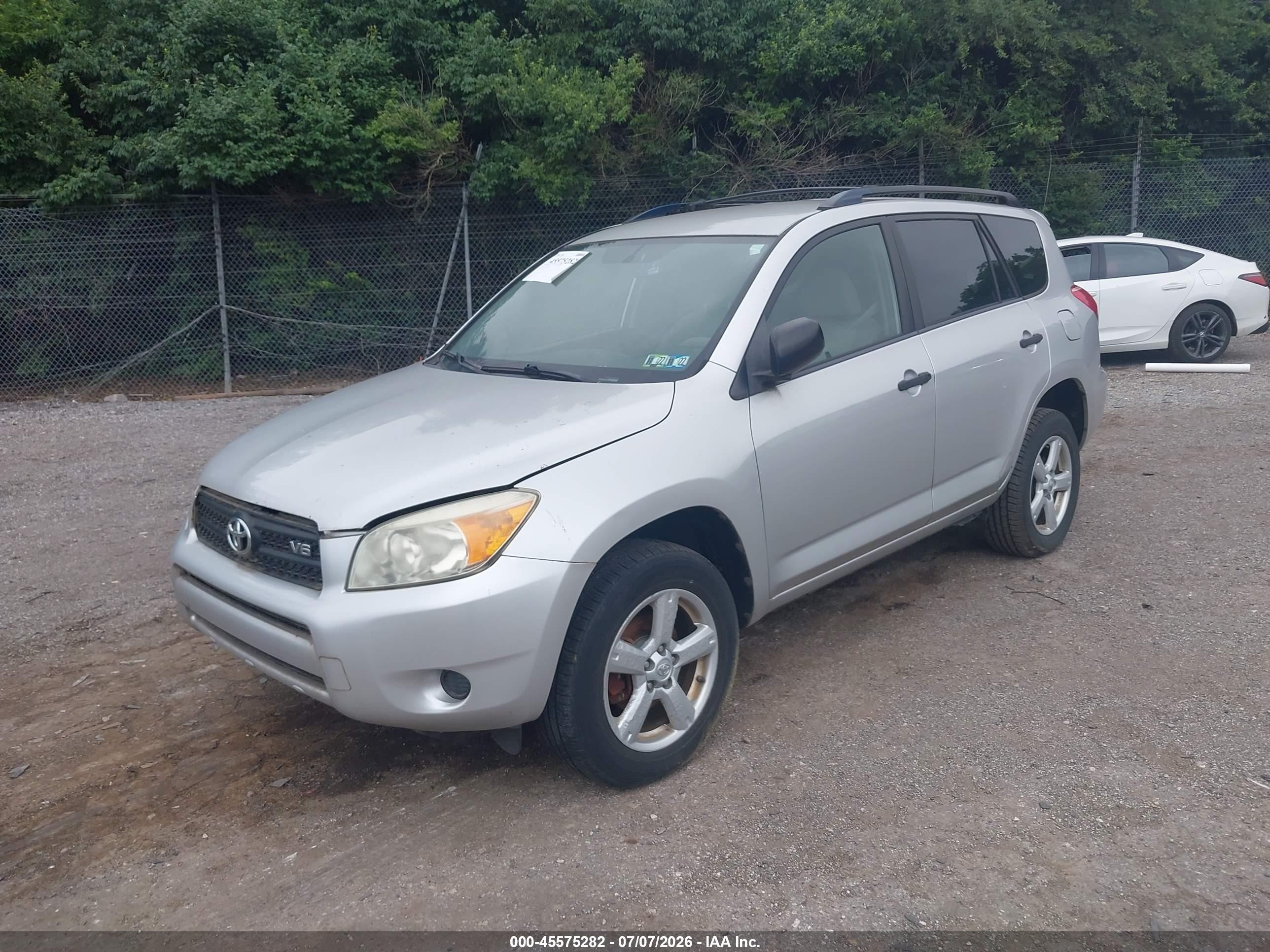 2007 Toyota Rav4 Base V6 (a5) Silver vin: JTMBK35V775018937